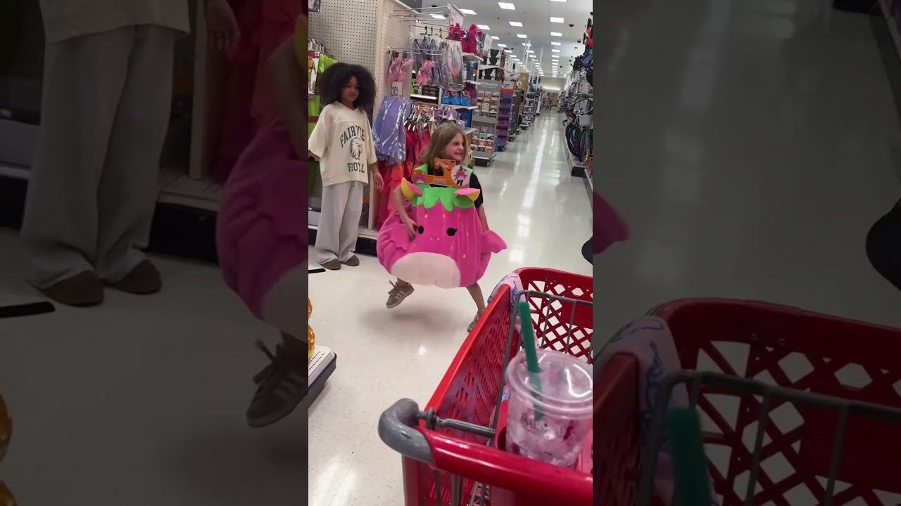 How we try on Halloween costumes 👻🎃 #funnykids #shorts #halloween @MadilynCurtis