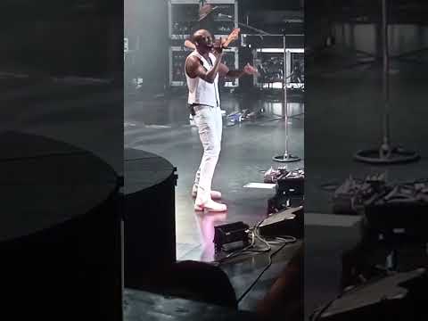 Seal live at Cirque Royal Brussels