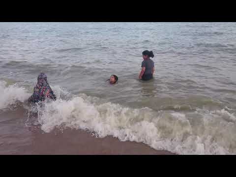 3 yrs old Anisha Begum at the beach 08092017