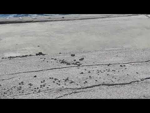 Santorini (PORT ATHINIOS) is about to collapse