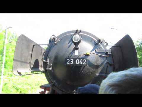 BR 23 042 beschleunigt Frontalansicht [HD]