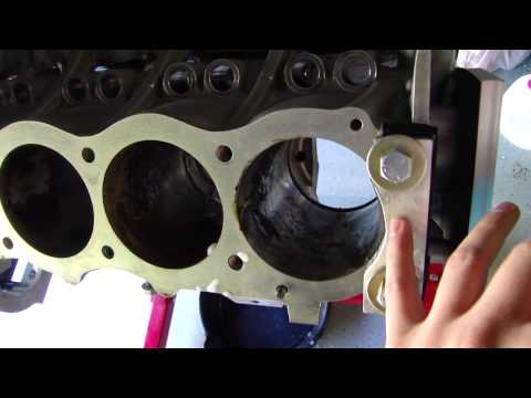 Land Rover V8 Cylinder Leak / Crack