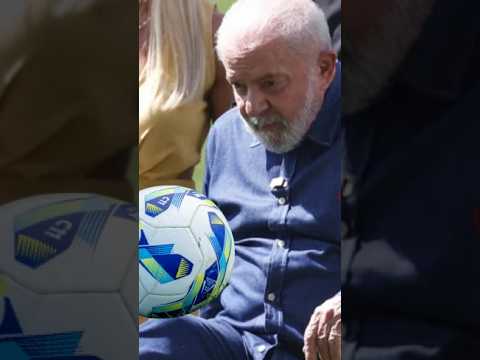 LULA SUGERE "DESENROLA" PARA CLUBES DE FUTEBOL QUEBRADOS