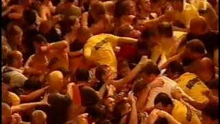 2001 Big Day Out | Crowd Incident with Limp Bizkit | Break Stuff