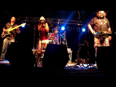 Barracuda live @ Rockin' The Rivers 2011