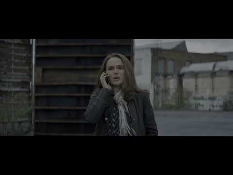 Dr Jane Foster Discovers the Arther Reality Stone in London - Thor: The Dark World