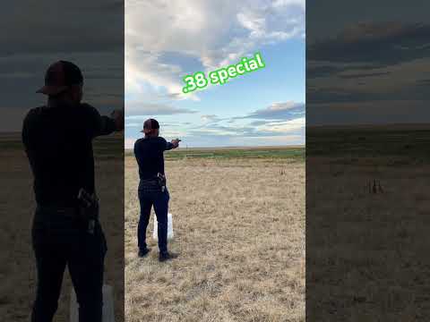 Si jala plebes esa .38 especial!!! #revolver #quickdraw #el_09_  #guns #cowboys