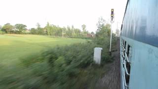 preview picture of video 'Inde 2010 : Delhi - Jammu - Le Punjab depuis le train'