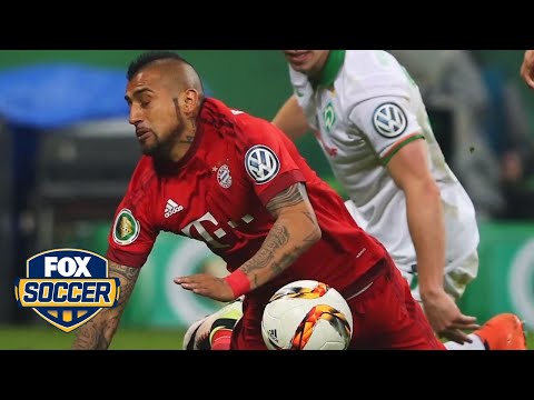 Ref apologizes for screwing up Vidal dive call | FOX SOCCER