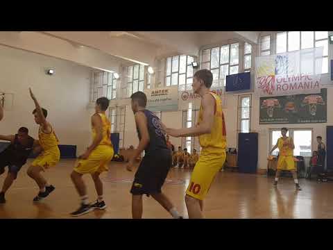 Amicii - CS Steaua Magic 39-88