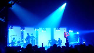 Vanessa Paradis (ft Benjamin Biolay) "Que Fait La Vie" @ Casino de Paris