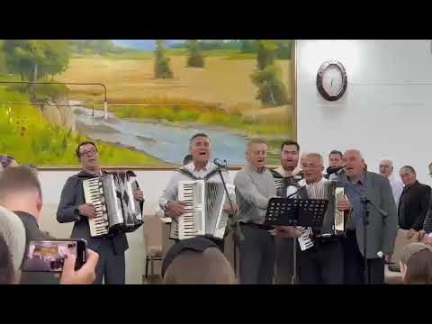 Ilie Puha, Puiu Chibici și grupul. Eu sunt alfa și omega!