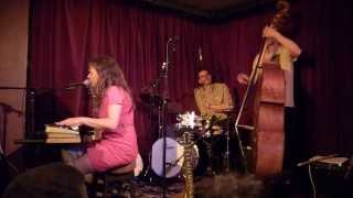 Polly Paulusma - Hallelujah (30th Oct 2013 - Green Note, London)