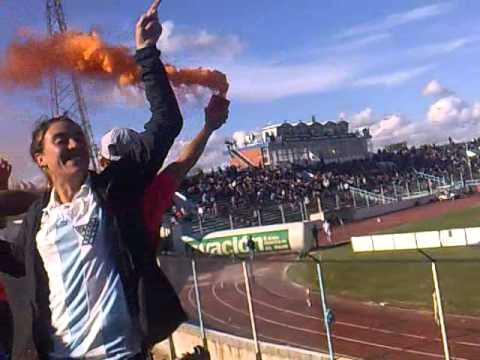 "16 DE MARZO CUANDO EL MANYA CERRO EL CULO !! CERRO CERRO!!!" Barra: Los Villeros &bull; Club: Cerro