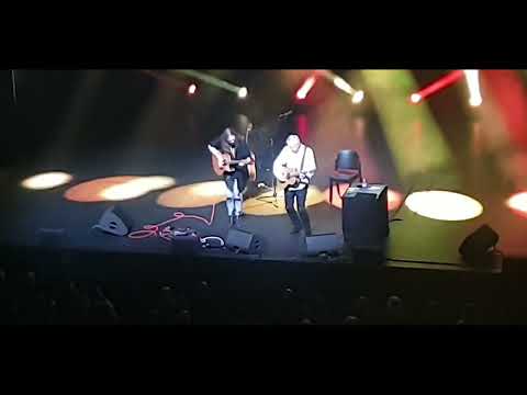 Tommy Emmanuel & Mike Dawes ~ Smells Like Team Spirit ~ Carré Amsterdam 2022