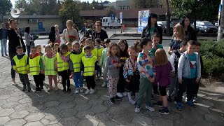 Малчугани от 2 детски градини поднесоха цветя пред паметника на хасковските възрожденци