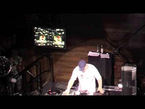 J RED Winning Set at 2005 ITF Australian DJ Championships