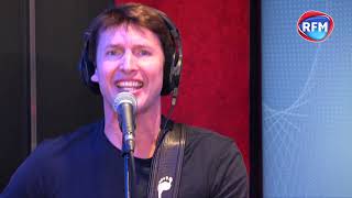 James Blunt chante &quot;Cold&quot; dans les studios de RFM