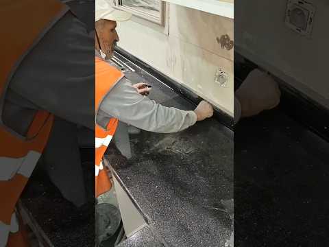 Changing the color of kitchen granite partitions to black