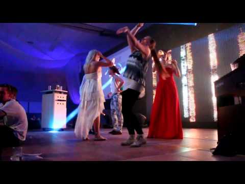 Der Bass muss wasssss? Der Bass muss f*****!