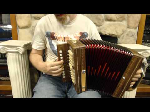 BELTCAJUNC - Beltuna Cajun Melodeon Walnut C LMMH 2 $2495