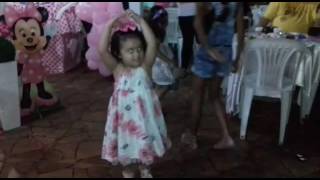 Download lagu CELINE EVANGELISTA no aniversario da Alice mp3
