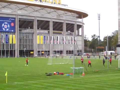 EINTRACHT FRANKFURT TRAINING 18.10.2011