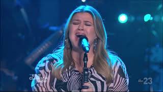 Kelly Clarkson Sings &quot;Free&quot; By Rudimental Featuring Emeli Sande Live Concert Performance March 2022