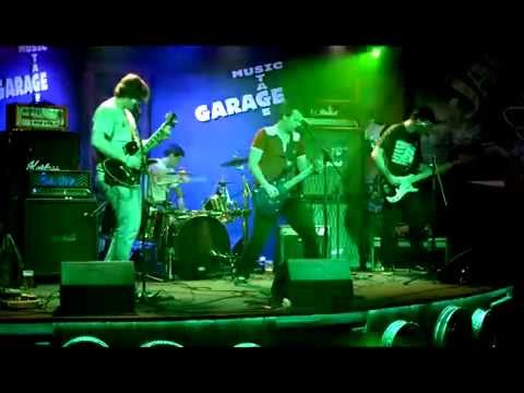 Zotrwačnosť - Zotrwačnosť - Pasca (live in Garage music bar 2014)