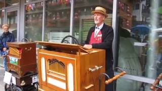 Hans R Schmid Villmergen mit "Die Post im Walde" auf Eigenbau 45er