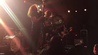 Lipstick Wonder Woman- Tyler Bryant &amp; the Shakedown