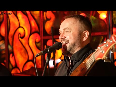 BACIARY W blasku świec Watra