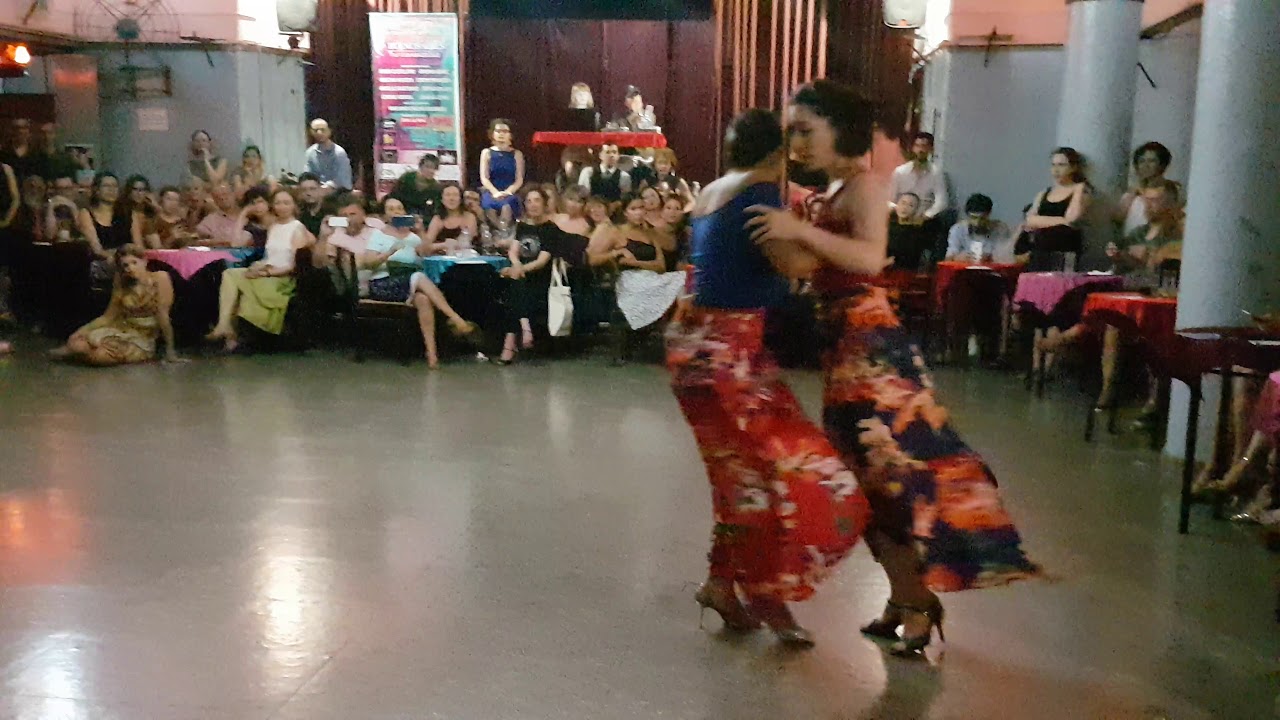 Video thumbnail for CORINA HERRERA e INES MUZZOPAPPA en Viva La Pepa Milonga dentro del LADY'S Tango (1/2)