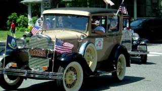 preview picture of video 'Beachwood Memorial Day Parade - 2/2 - Classic Car Motorcade'