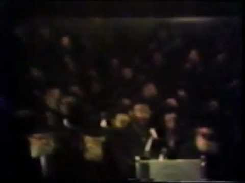 Cantor Chaim Adler at a Kinus In The Early 80's