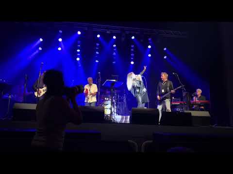 Lu Reid from ROCKBORN™ Performs  Led Zeppelin medley live at the Iowa Rock & Roll HOF.