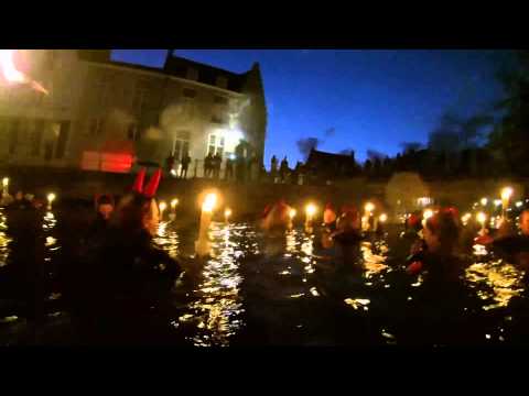 Fakkeltocht georganiseerd door duikclub Barracuda