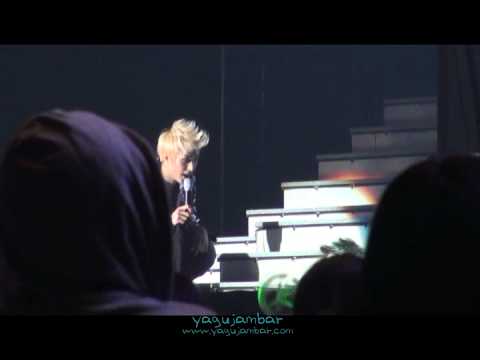 [FANCAM] #19 Doo Joon's abs @ Welcome Back to BEAST Airline 110218-19