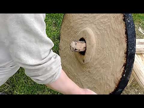 Waza z Bronocic. Pierwsze koło sprzed 5500 lat!!!. Rekonstrukcja wozu.