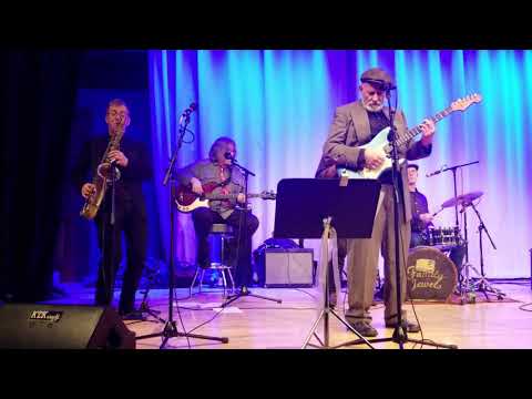 Ka Ding Dong, The Family Jewels rendering The G Clef's 1956 hit