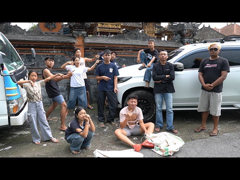 RAMA MENOLONG PENGEMIS YANG LAGI DI MAR4HIN DI PINGGIR JALAN