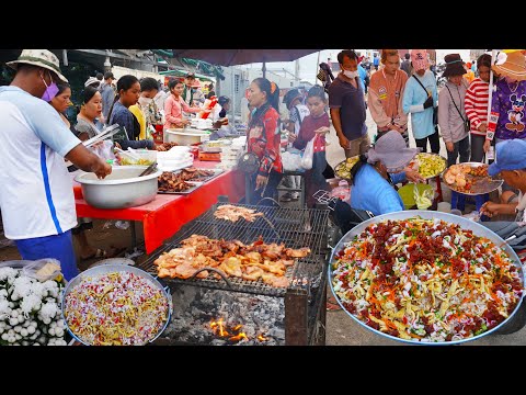 Factory workers breakfast for less than $1, Cambodian countryside street food for factory workers