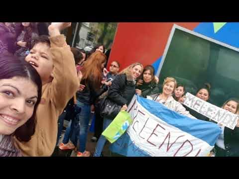 Melendi en Argentina 👏 Déjala que baile con Ale Sanz y Arkano