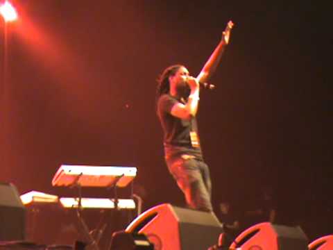 Mc Frans Chuck.d and mc kalibwoy intro vybes kartel at ARF 2010.mpg