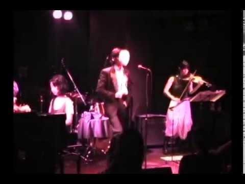 Cabaret Noir / Masquerade in the attic