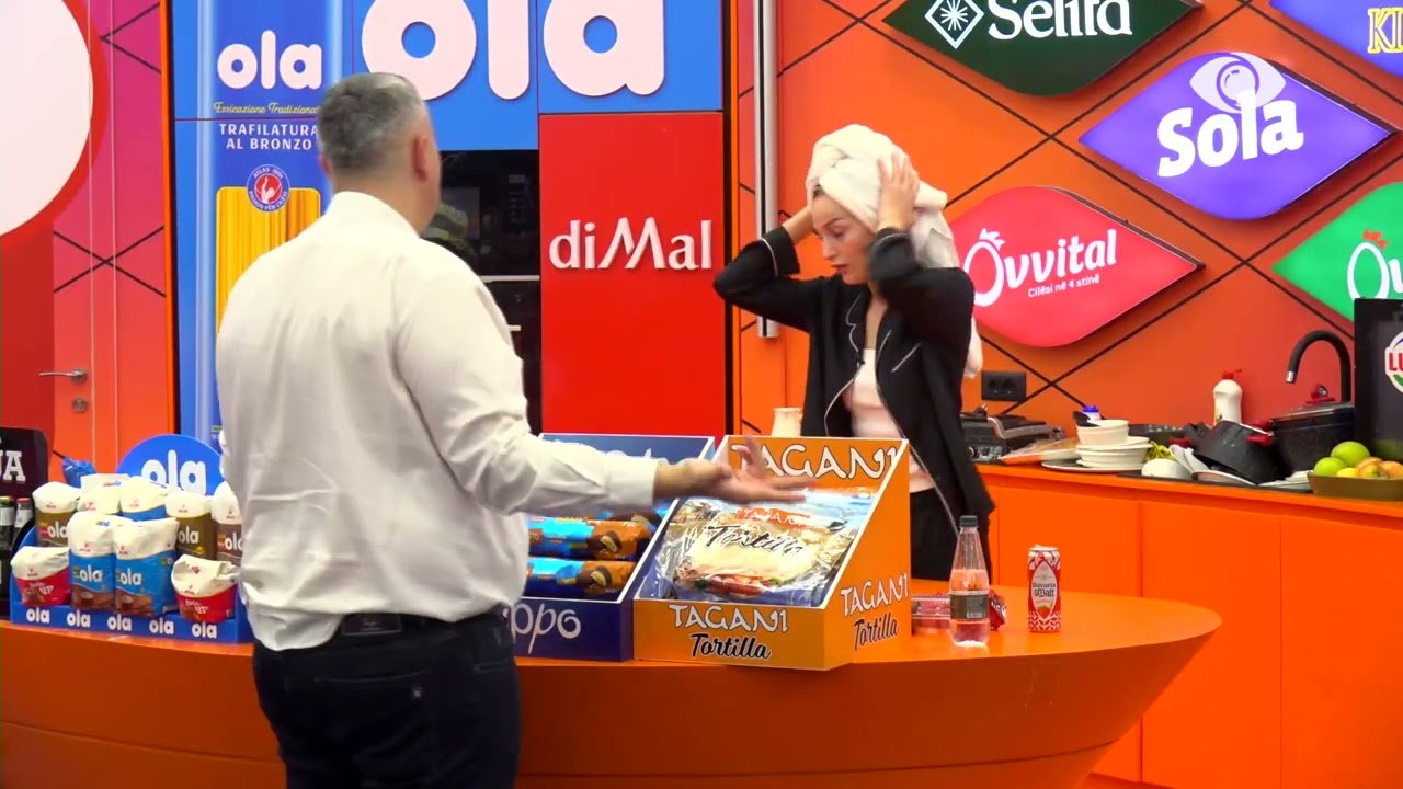 “Ja Barbi…”/ Selin-Rogertit: Kujdes Barbin, mos ta zhvesh njeri dhe luan me të jashtë