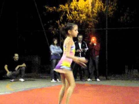 Festa di Torre Maura:Beatrice Critelli corpo libero.wmv