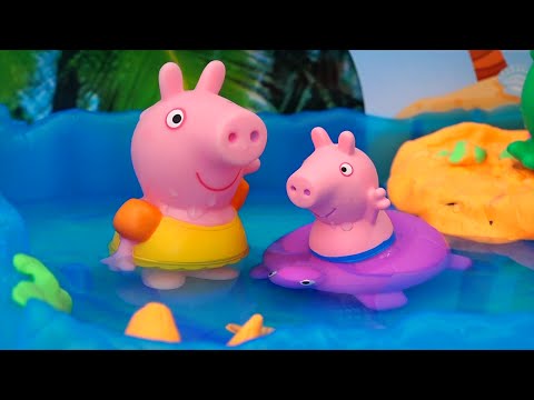 Peppa Pig Plays Water Games with George ! Toys and Dolls Family Fun Videos | Sniffycat Video