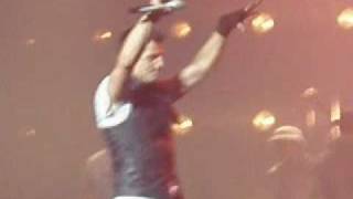 Sakis Rouvas - Ola giro sou girizoun - LIVE - Όλα γύρω σου γυρίζουν