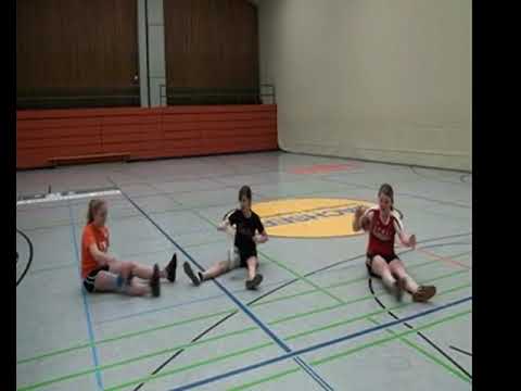 Doppelstunde Handball - 4 Prellen im Strecksitz